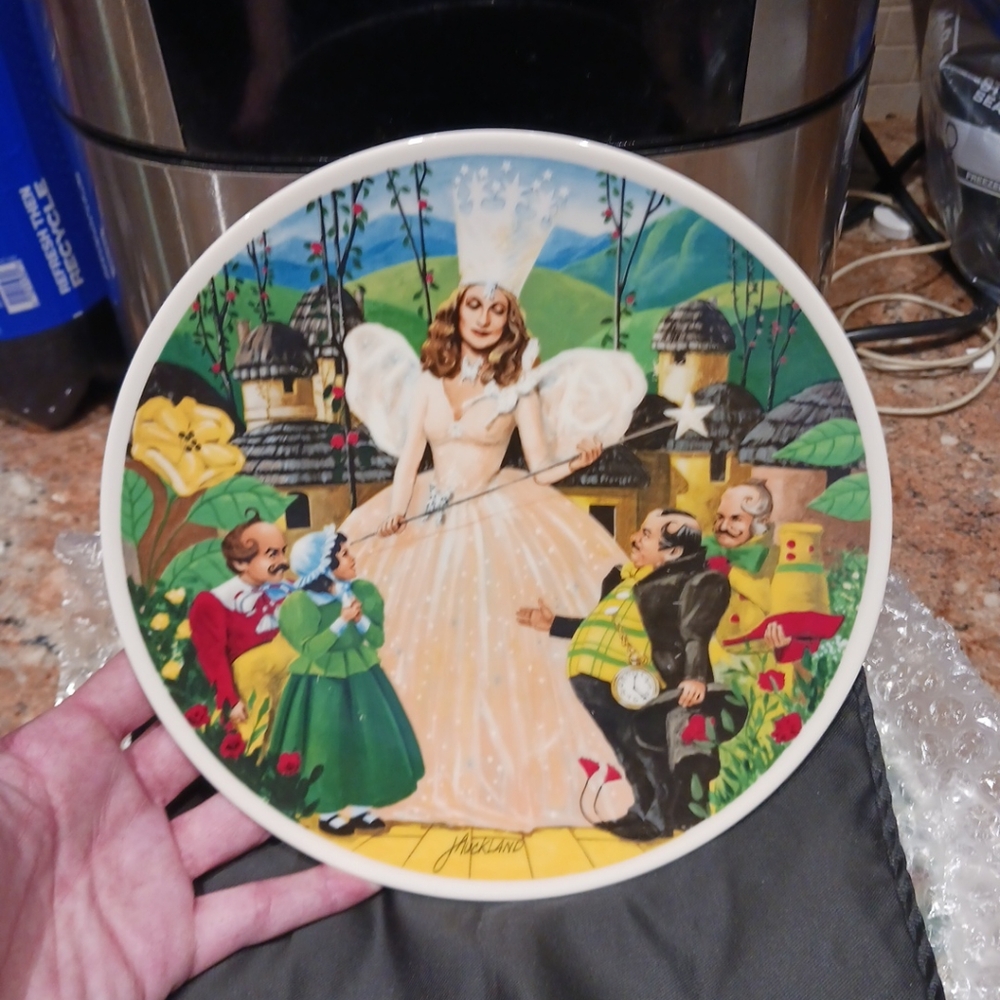 MGM Wizard of Oz 'Follow The Yellow Brick Road'Collector Plate 6th Ed. (Knowles)